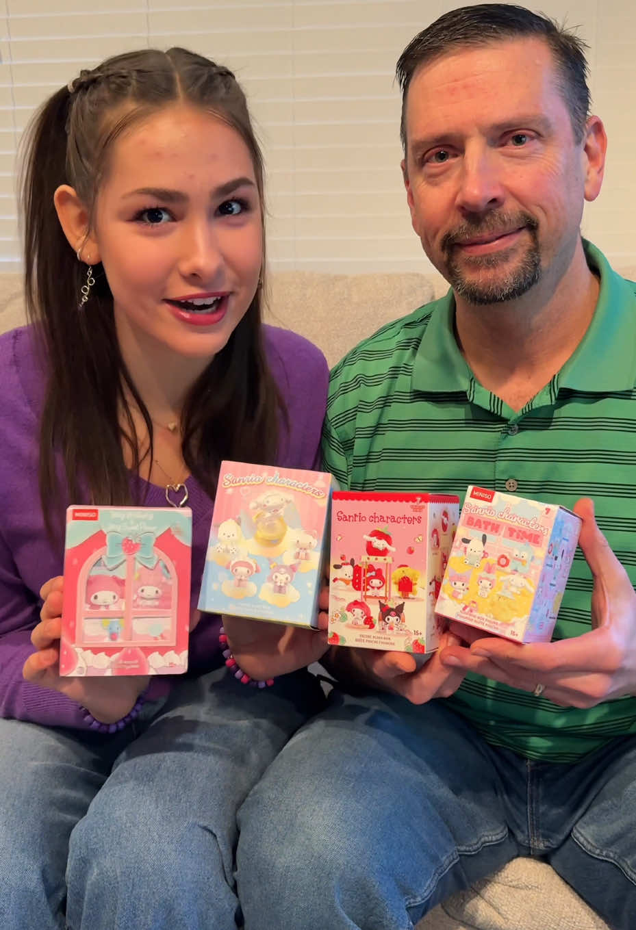 game time w/Dad🤪 unique blind boxes for unforgettable christmas mments🎄🎁🎅🏻  #miniso #game #diva @Miniso Official @MINISO United States 