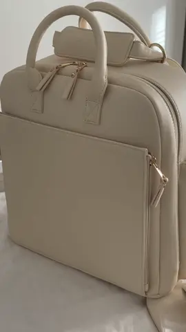The cutest diaper bags 🤍 ✨| 💬 comment BABY for 🔗 CYBER MONDAY 🫶🏻 gift card with every purchase of $75 or more.  #aylaandco #myaylabag #ayla #diaperbag #momlife #mom #girlmom #babybag