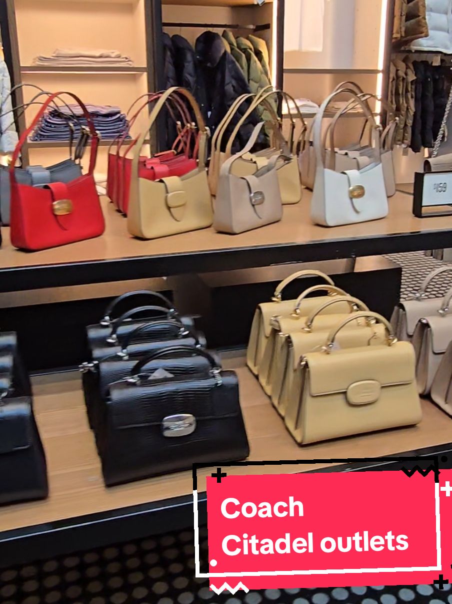 #coach #coach2024 #coach #handbagcollection #handbag #citadel #citadeloutlets #michaelkorsbag #wallet #bolsos #wallet 