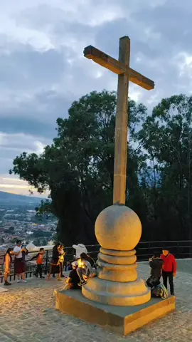 #cerrodelacruz  #antiguaguatemala❤️🇬🇹  #volcandeagua🇬🇹🇬🇹 