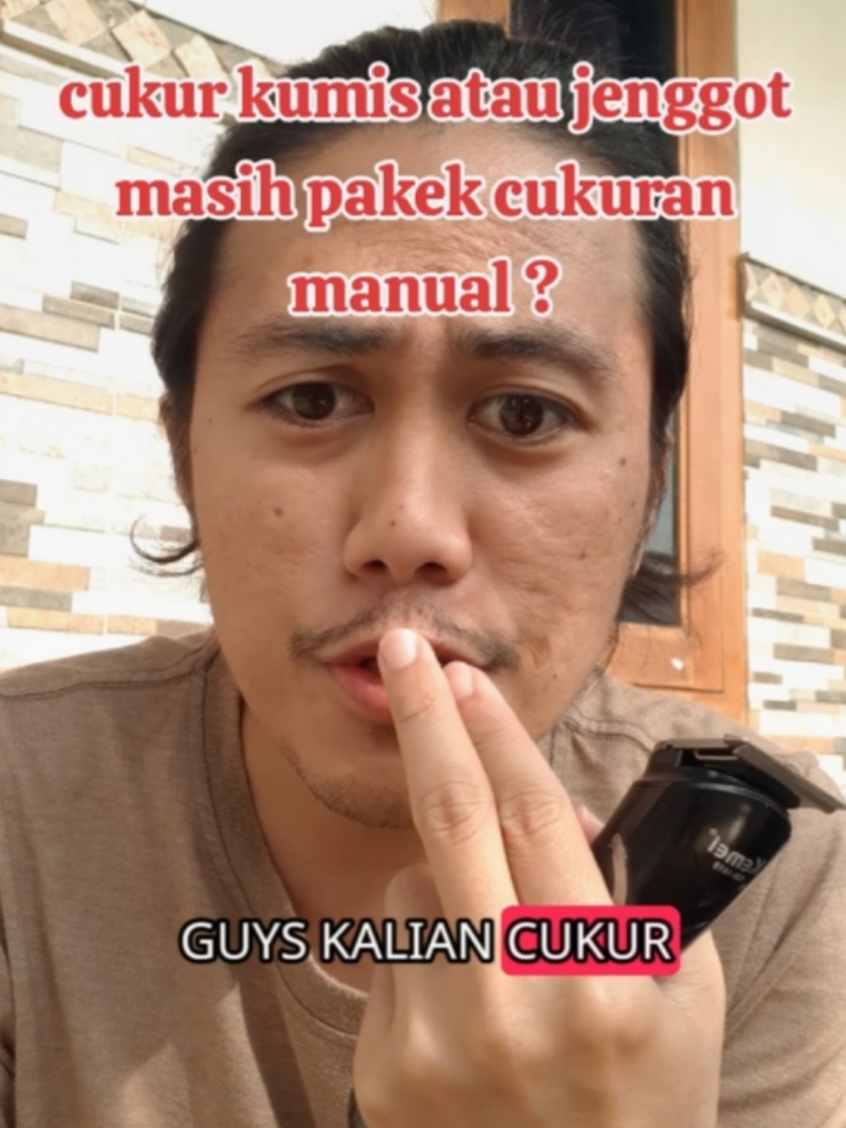 kalian cukur kumis cukur jenggot masih paket cukuran manual udah gak zaman gaes sakit tau kalo kena siletnya , mending pakek alat cukur elektrik ini aja nyaman di pakek gak bikin kulit perih  #alatcukur #murah #wibgajian #fyp #foryoupage #alatcukurelektrik #kemei 