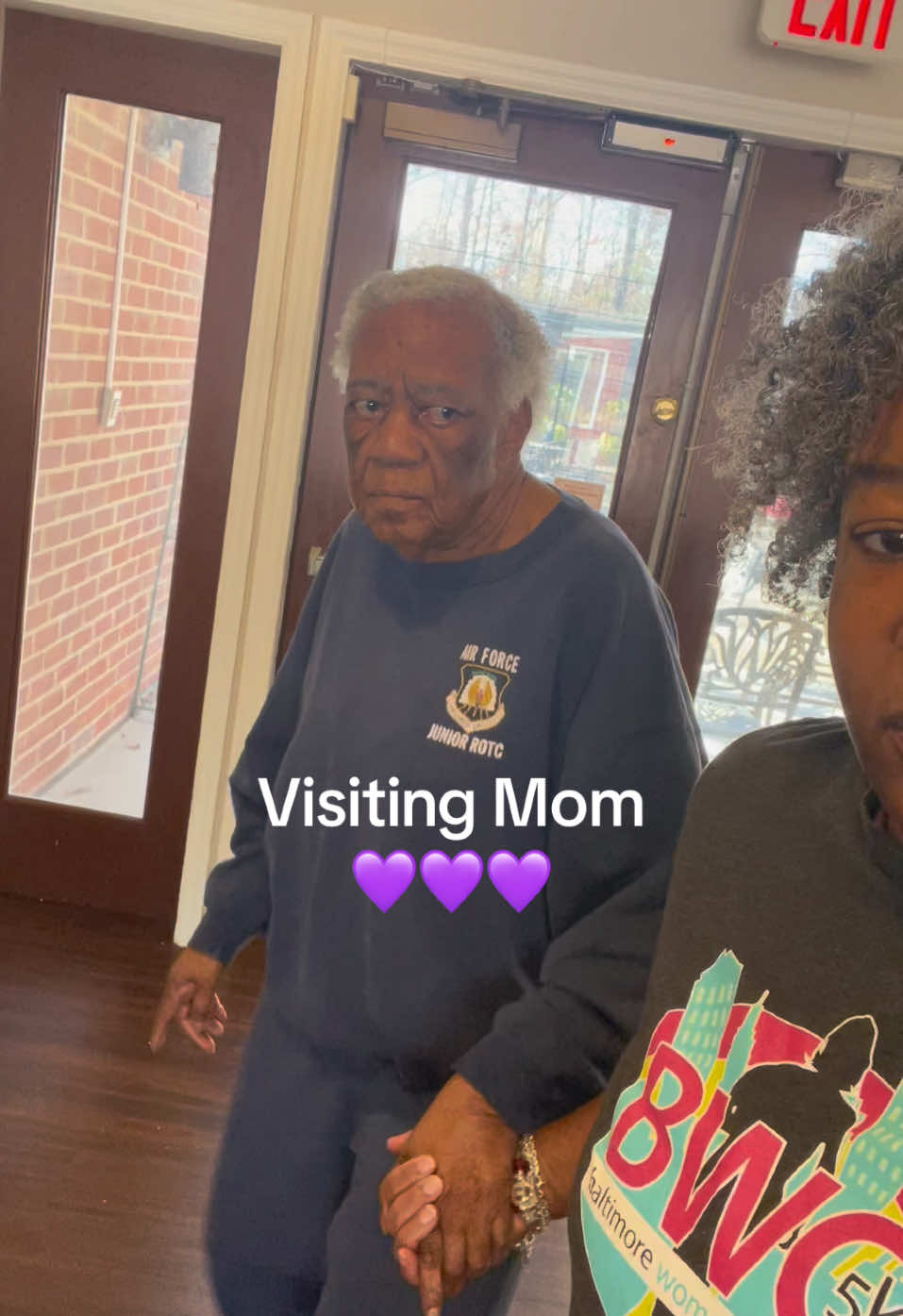 I am always happy to see mom. 💜💜💜. #caregiverlife #caregiversoftiktok #alzheimerssuck #alzheimersawareness #alzheimers 