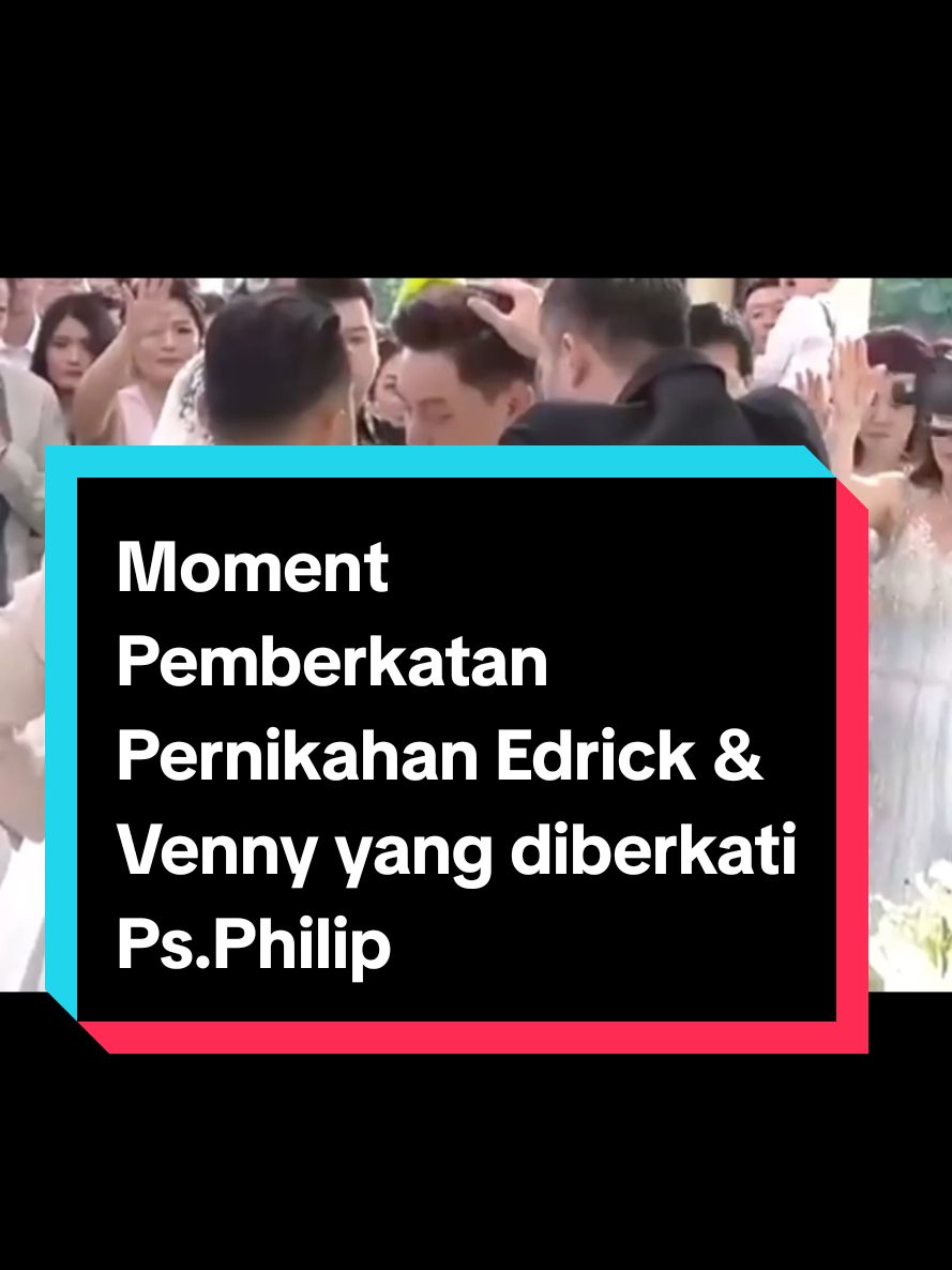 moment Pemberkatan pernikahan Edrick & Venny yang diberkati langsung oleh Ps.Philip di Bali. FYI : (18 Januari 2019) #wedding  #holymatrimony  #edrickcandra  #philipmantofa  #bali  #hotelmulia 