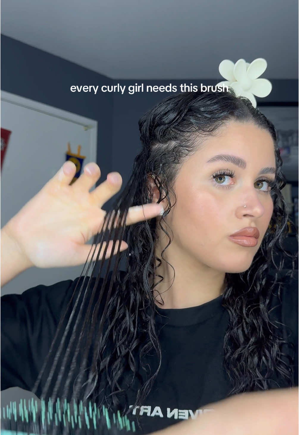 the best brush for max definition 😍😍 #curlyhair #curlyhairroutine 