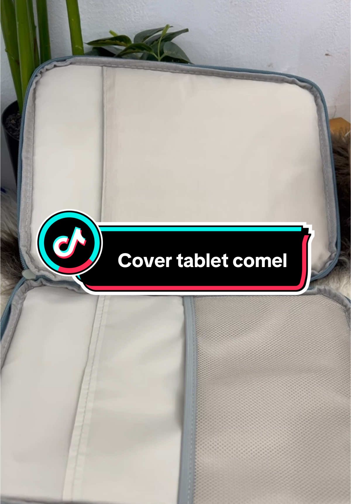 Korang tiba2 ada meeting, nk bawa tablet kena grab taw cover ni.. ada 2 size korang boleh pilih 10' 9 inci dan 12'9 inci.. ada banyak pilihan warna juga..#covernotebook #tabletbag #tablet 