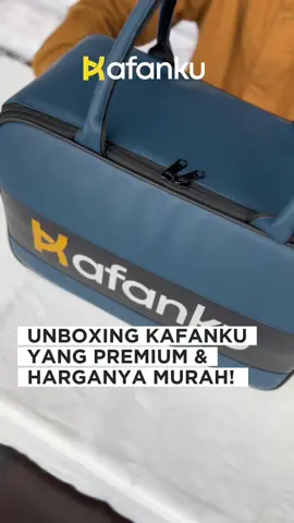Unboxing paket Kafanku. Sebuah paket yang bisa menjadi pengingat akan hari terakhir kita di dunia. Lembaran kain kafan, kapas medis, dan perlengkapan lainnya semua tertata rapi dalam kemasan tas yang premium. #kainkafan #kafanku #kafani #paketkainkafan 