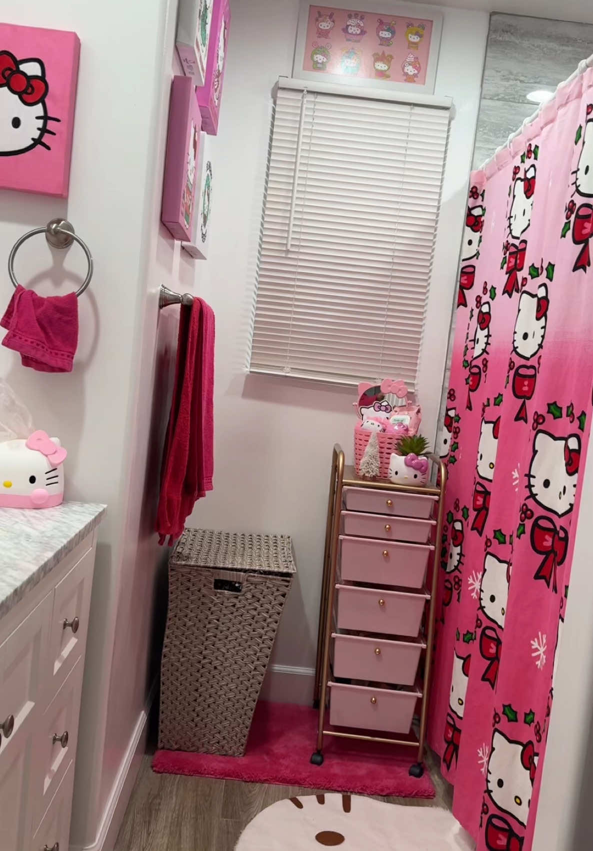 #hellokitty #hellokittychristmas #hellokittybathroom #hellokittygirl #transition #christmastransition #pinkchristmas 