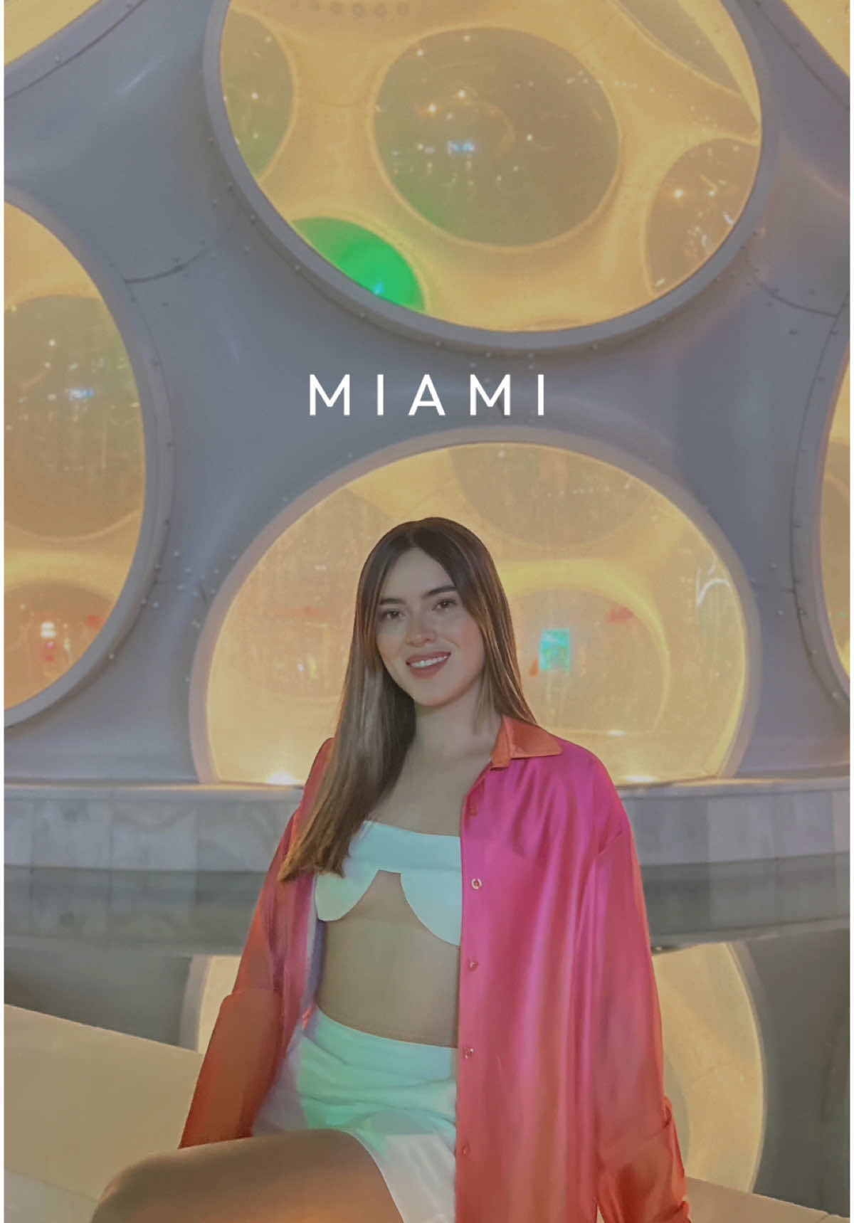 Miami es único 🌴🛼☀️🩷 #miamibeach #miamilife #brickell #wynwood #southbeach #miamidesigndistrict 
