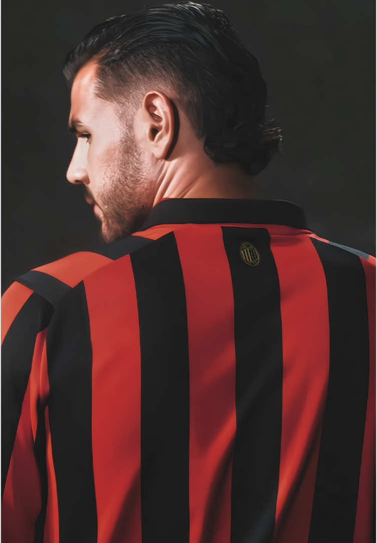 125th anniversary kit @AC Milan X @PUMA 🔴⚫️🤩 #acmilan #fyp 