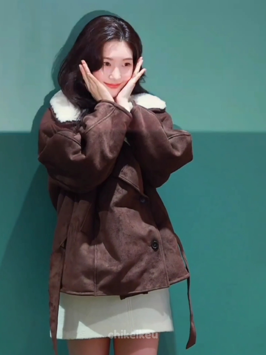 ketika mantan idol ngga tau ribbon pose😭🤣 #JungChaeyeon #FamilyByChoice #yoonjuwon #juwon #FamilyByChoicekdrama #kdrama #4you  #조립식가족 #정채연 