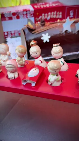 Lleva a tu casa toda la magia de estas fiestas con este hermoso nacimiento de porcelana. ¡Ven por el tuyo a tu Globo favorito! 🎄✨🤩  #ElGlobo #NavidadEnTikTok #Navidad #nacimiento #arboldenavidad #pasteles 