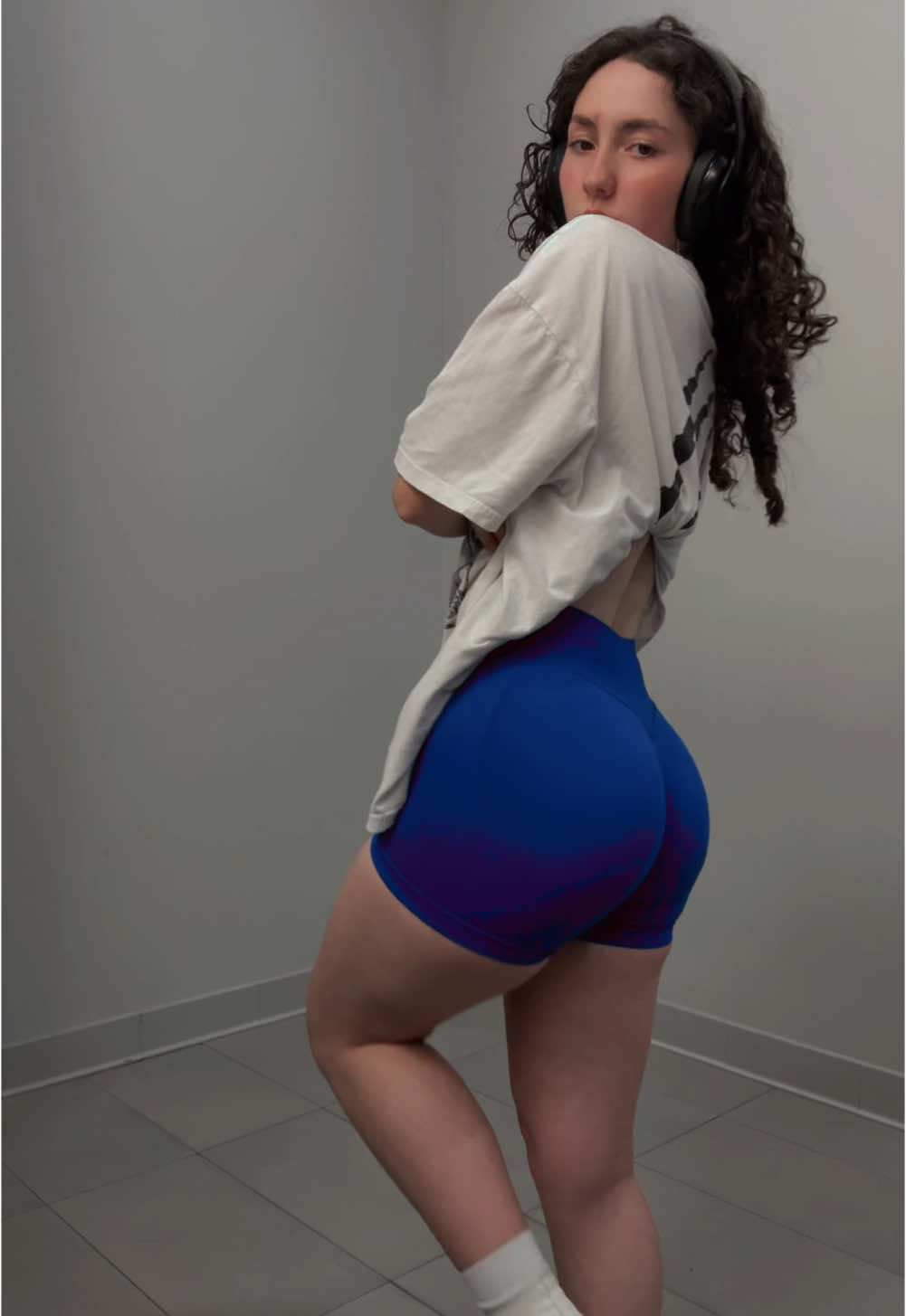 Always wearing blue to the gym >> #fyp #fit #glutes #amazon #foryou #blue #draft #gym 