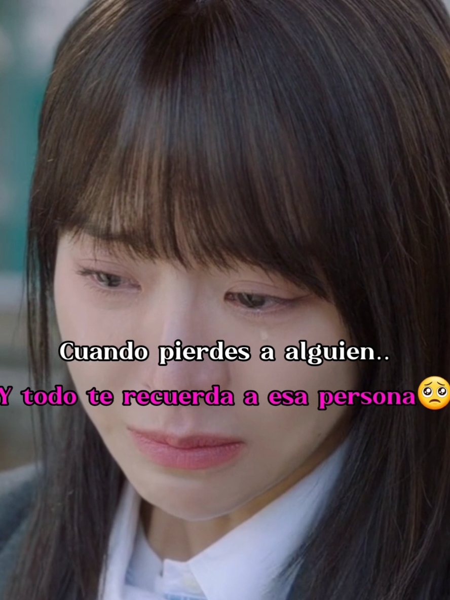 Cuando todo te recuerda a esa persona...🥺🥺😭 #reelsfbシ  #facebookreels #fypシ #foryoupageシ #foryouシ #memeschallenge #fypシ゚ #fypviralシ #fbreels #cdrama #comedy #funny #crazy #comedia #funnyvideo #happy #Love #challenge #memes #humor #loveyou #risas #kdrama #doramas #Amazing #humorviral #you #fypシ゚viralシ 