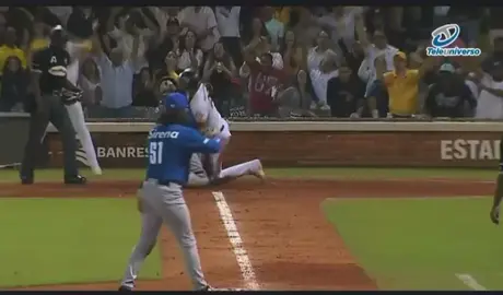 Oh Dios que pasó aqui #liceycampeon💙💙💙 vs #aguilas_guerreras🦅 