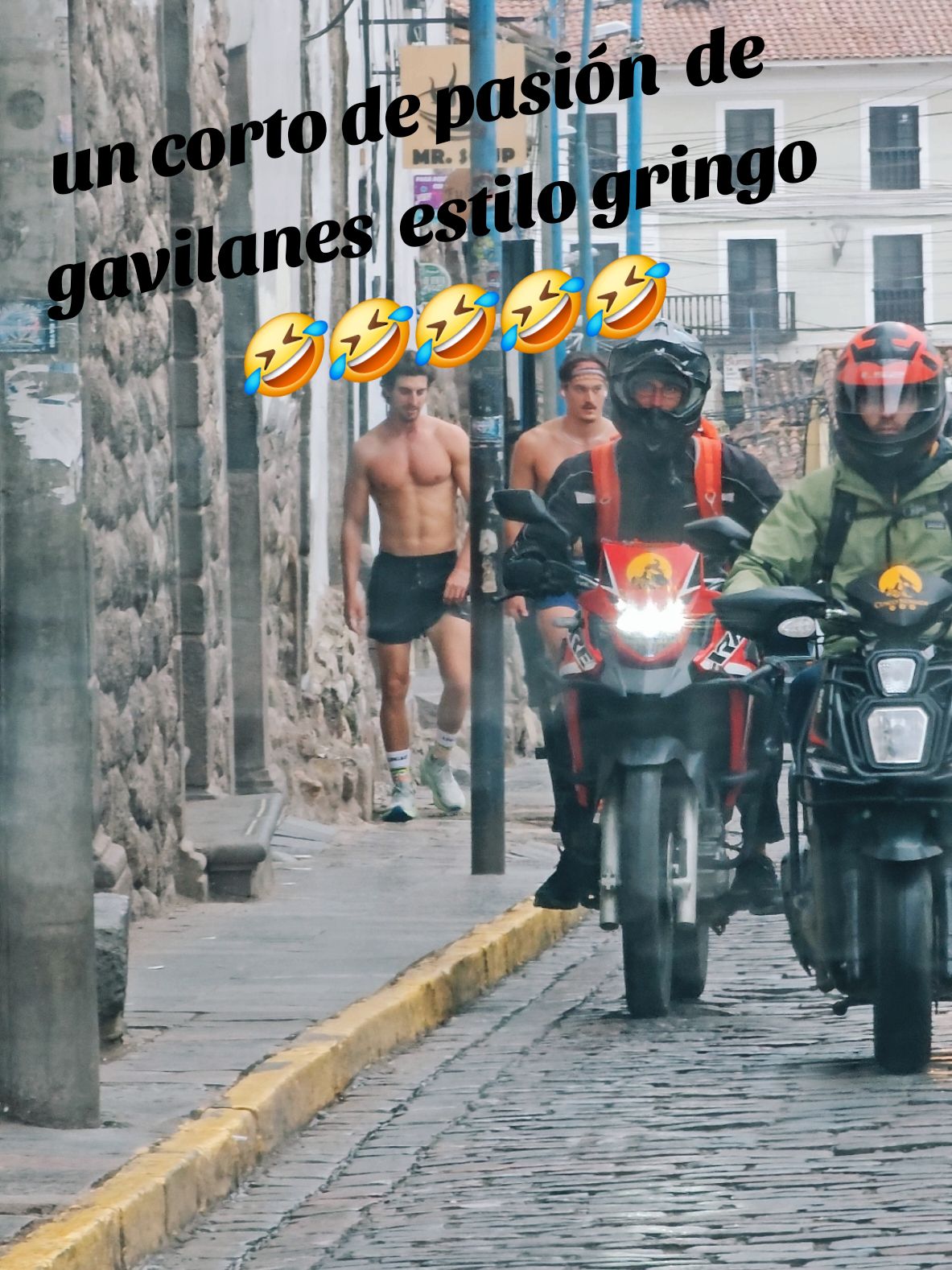 un corto de pasión  de gavilanes  estilo gringo🤣🤣🤣🤣 #pasiondegavilanes #turistas #videosrandom #shorts #videocasual #fyp #viral #paratiiiiiiiiiiiiiiiiiiiiiiiiiiiiiii #juanreyes 