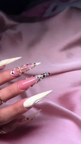 Freestyle by me  #nails #nailsart #nailsoftiktok #nailtech #nailartist #nailart #stilettonails #stilettos #longnails #blingnails #nailscheck #nailtrends #fallnails #nailinspo #nailideas #naildesigns #chicago 