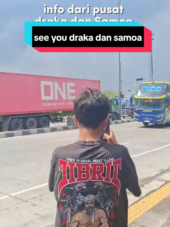 semoga betah dek juragan barumu ya draka dan Samoa see you sudah menghibur kami  #fyp #xyzbca #fanspage #storybus #busmania #busmaniacommunity #sudirotunggajaya #sudiro_tungga_jayafans #ngawi24jam #4upage 