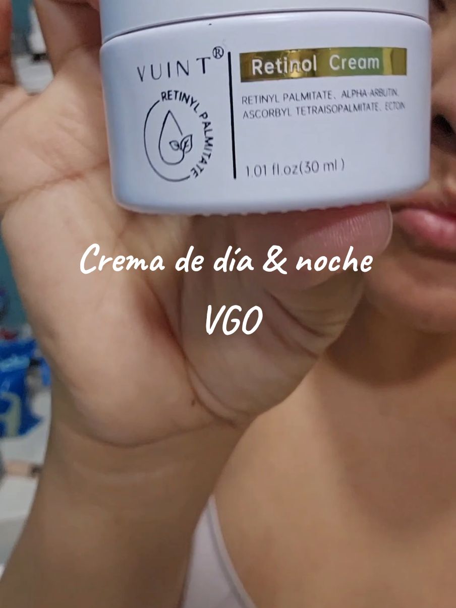 Agrega una crema con Retinol a tu rutina de cuidado de piel y esta crema es perfecta por que es de día y noche en una!  #retinolskincare #retinol #acidohialuronico #skincare #cuidadodepiel #vgo #regalos #giftsforher #giftsforhim #christmast 