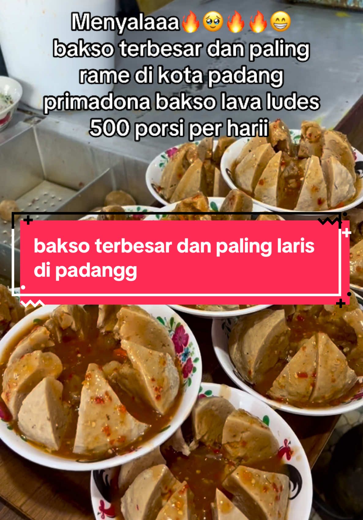 yuk main ke padang cobain bakso lavaa viral 50 ribu untuk 3 org😁🔥 #teraskelapa #teraskelapapadang #baksosolorayapadang #teraskelapapadang #fypシ #padang #viraltiktok #xbcyza #viral #kontenviral #fyp #baksoviral #baksolava #makananviral 