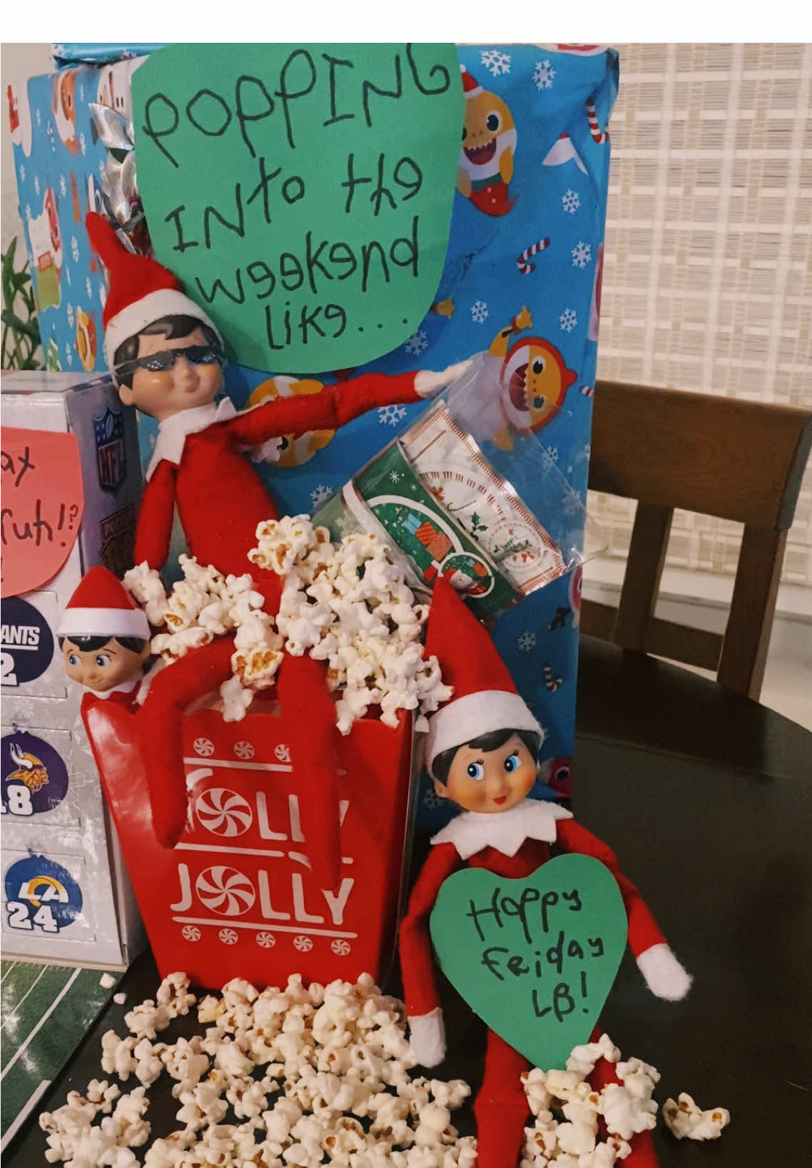 poppin’ into the weekend like… 🍿 🍿  #ElfOnTheShelf #EOTS #EIfOnTheShelfldeas #Elfldeas #elfontheshelfadventures #MomsofTikTok #fyp #foryou #parentsoftiktok #christmas #WhatsPoppin #poppin #WeekendVibes 