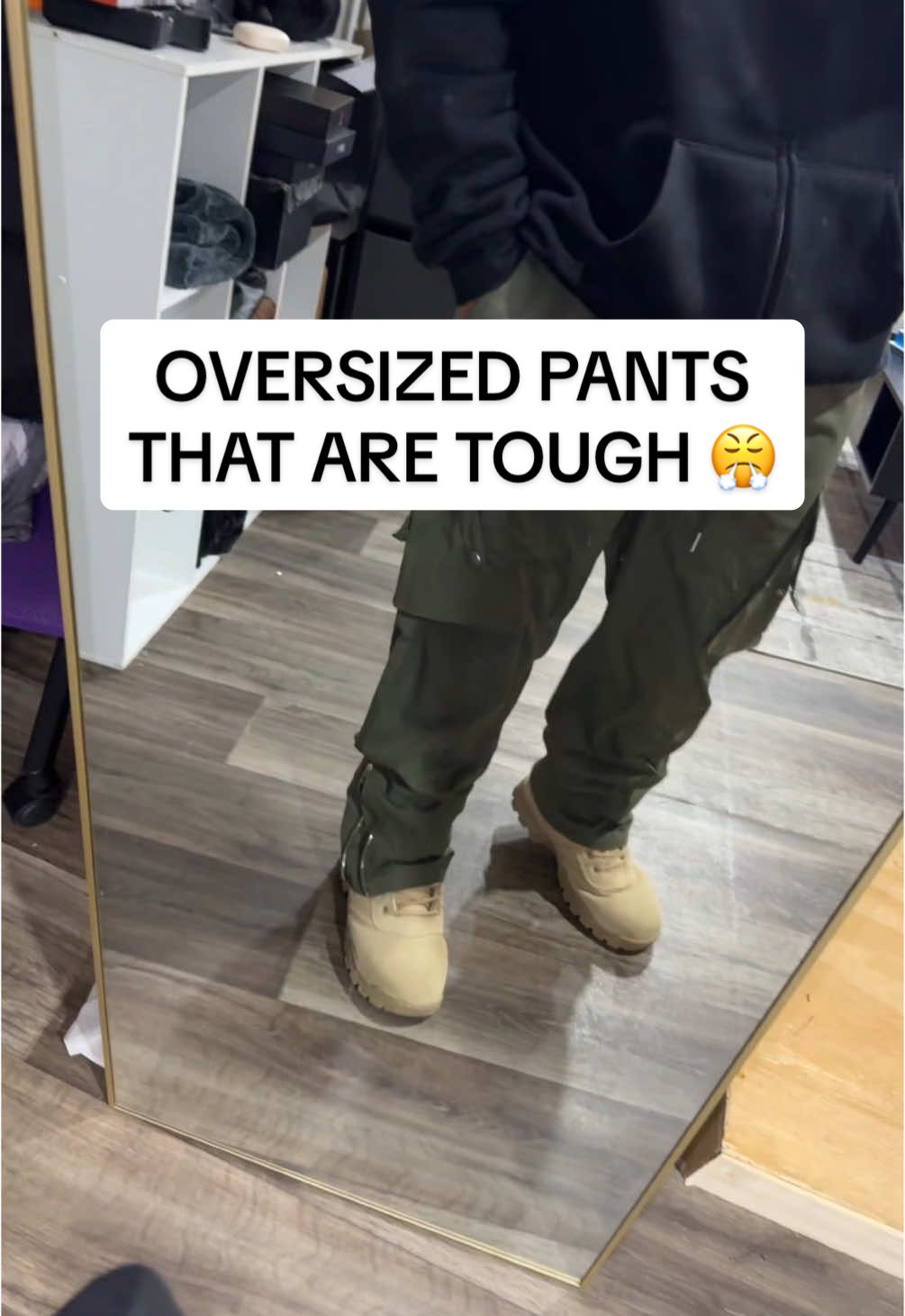 These oversized pants from the tiktokshop are tough 😤🔥#menpants #pantsformen #cargopants #cargos #holidayhaul  #creatorsearchinsights 
