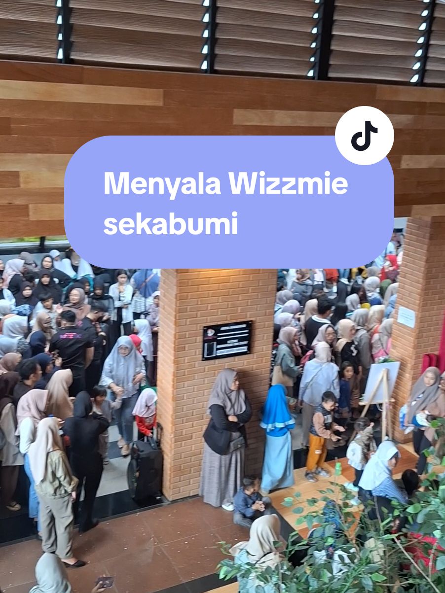 Hayooo siapa yg ikutan ngantri hari iniii ??  semngat mba2 dan mas2 yt kerja kebanyang gak diemnya ...  mumpung beli 1 gratis 1  serbuuuuu #wizzmie  #mieviral #miepedes #wizzmiesukabumi  #kulinersukabumi