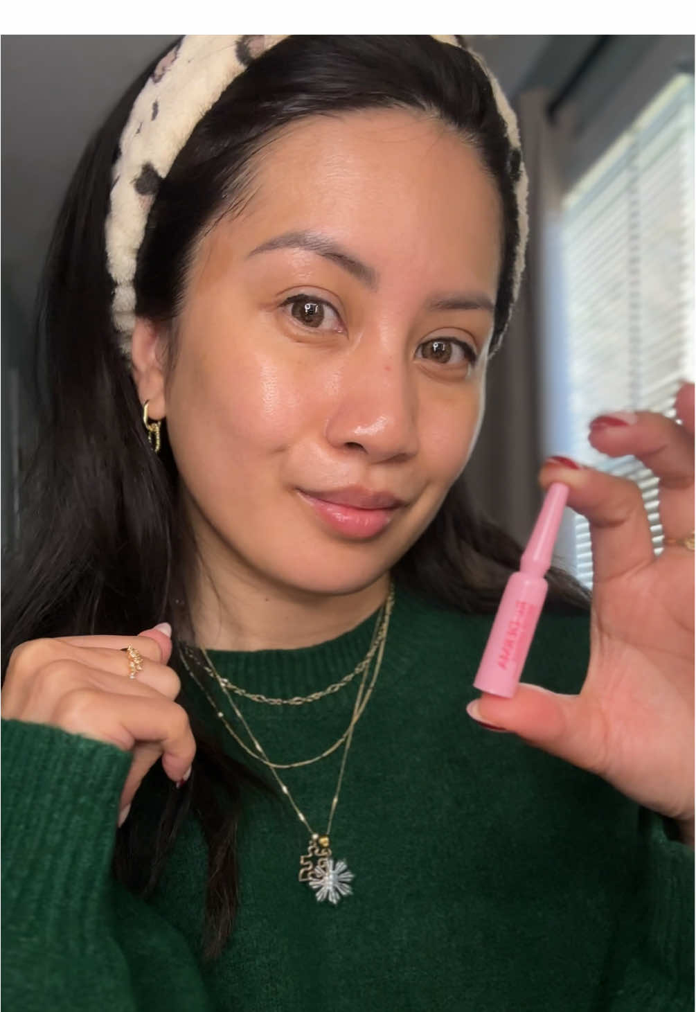 This saves my dull, dry skin days! @easydew.global #ad #easydew #egf #dwegf #antiaging #slowaging #collagen #collagenbooster #Pinkserum #Pinkampoule #1bottle #PR #ttsbeautybesties 