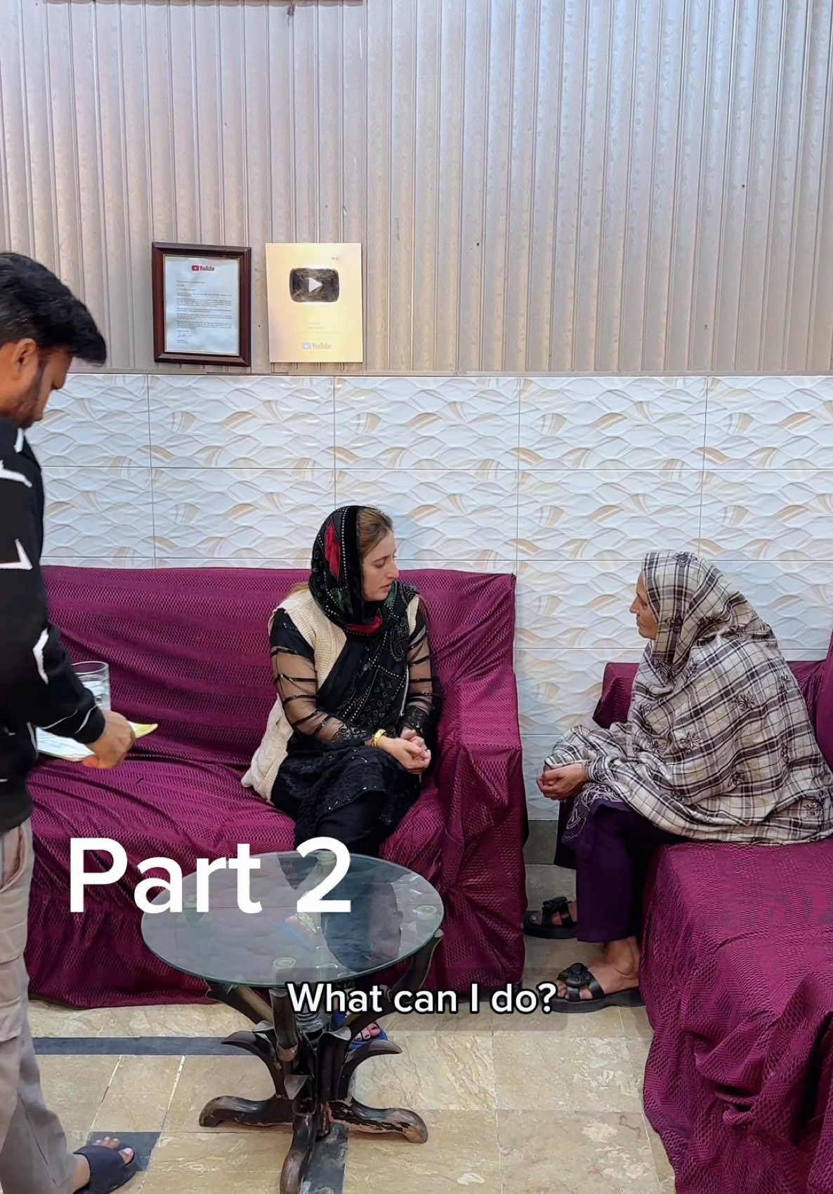 Pasa ki he Qadir ha/پیسے کی قدر ہے انسان کی نہیں/herolahori   #herolahori #emotionalvideo #tiktokshortfilm #husbandwife #EmotionalStory 