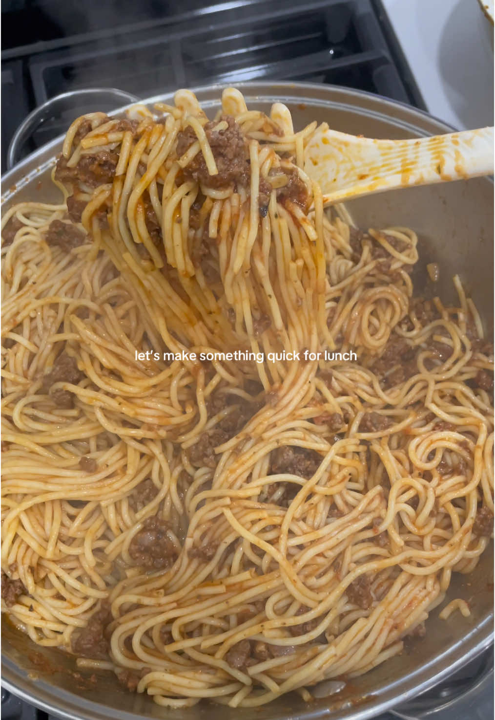 Something quick for lunch 🍝 #spaghetti #quicklunch #cookwithme #quickandeasyrecipes #quickrecipes 