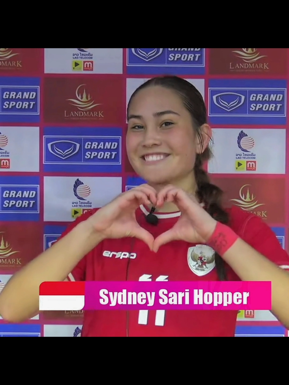 Dek Sari manis ya #sydneysarihooper #timnasputri #pialaaff #timnasindonesia 