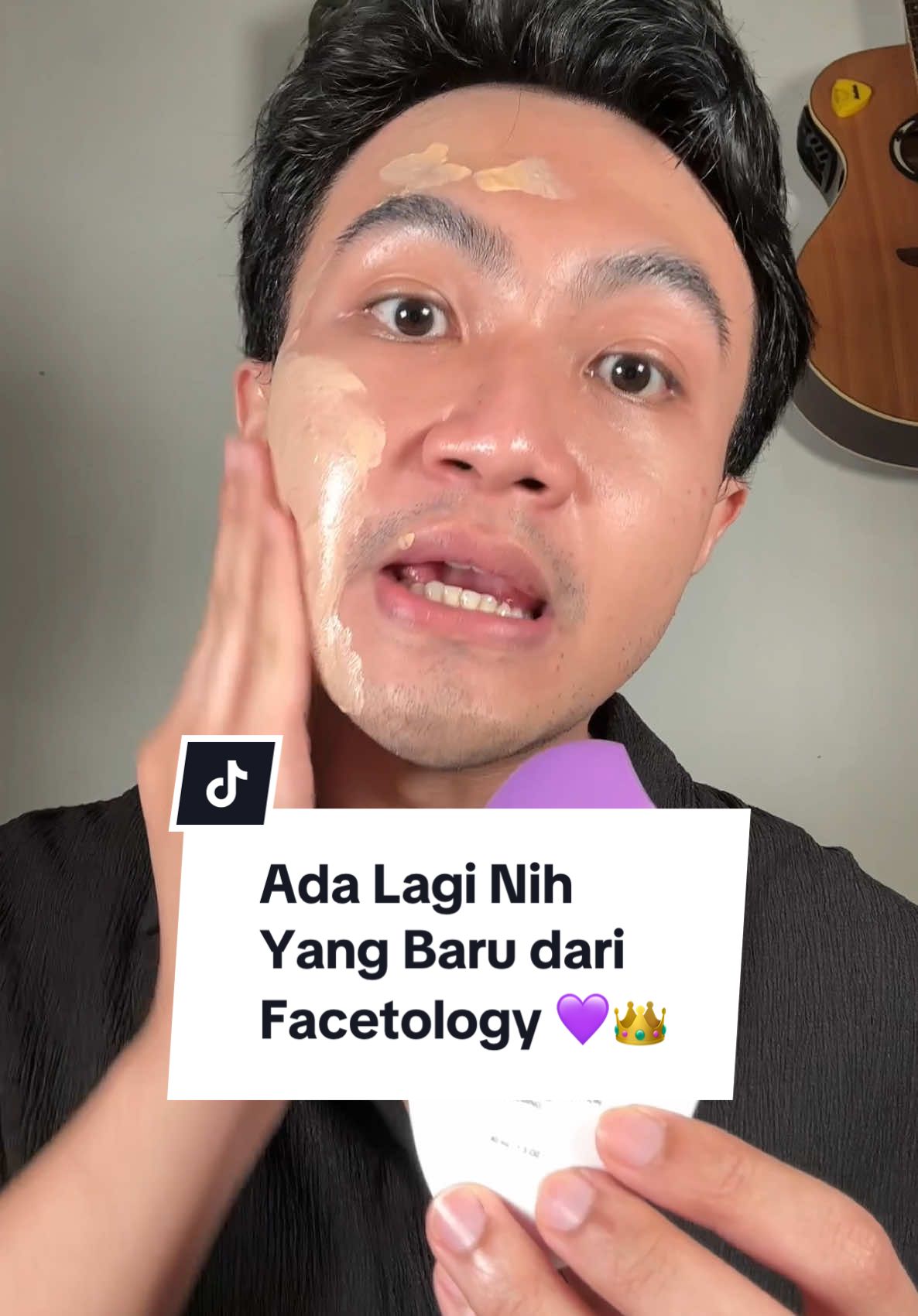 Apalagi nih yang baru dari kerajaan Facetology?! Tinted sunscreen?! Izin stitch kak @Alfinaalrasyid 💜🥰👑✨ #kerajaanglowing #longervideos #shopmaster #belilokal #PromoGuncang1212 #skincare #skincareviral #sunscreen #sunscreenviral #tintedsunscreen #BareButBetter #facetology 