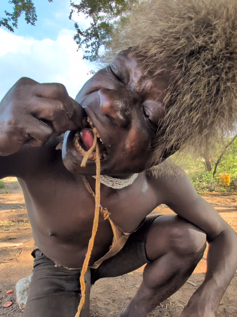 Wow,,😯 very delicious breakfast 🤤See hadza hunt's Cookies and eating nutrition food #culture #bushmen #africa 