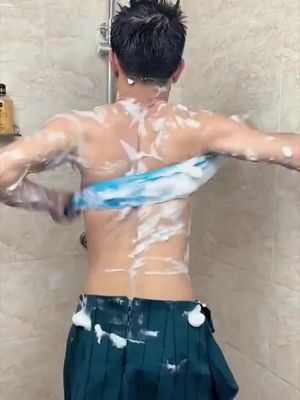 แผ่นลูบสกาบาทแบบซิลิโคน, ซิลิโคนที่นุ่มและมีความสัมพันธ์อ่อนโยนกับผิวหนังและป้องกันการขูดผิวหนัง.