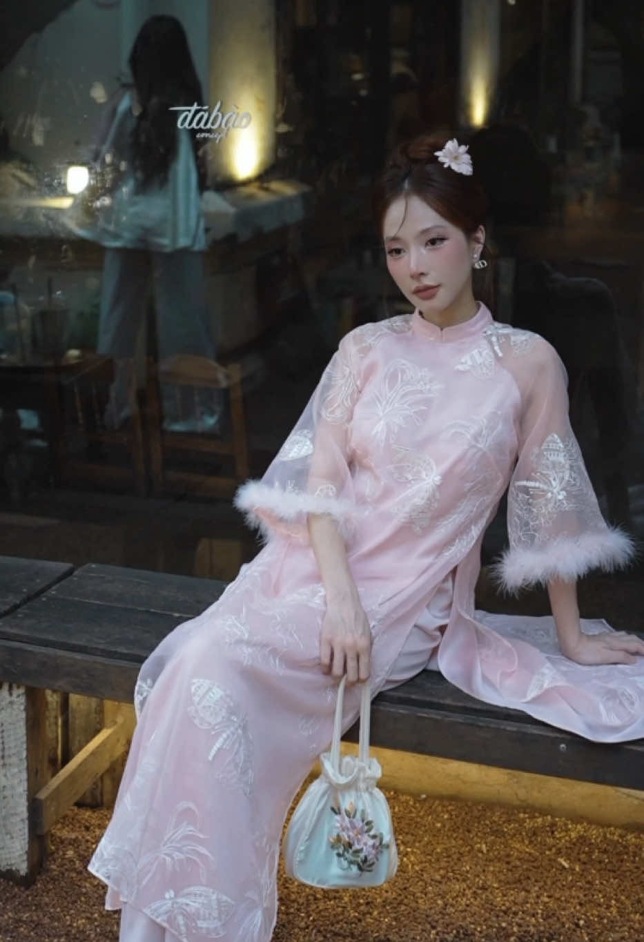 Má hồng em còn tuổi son …. 🌸 #bũnboutique #truongthicamvan92 #xuhuongtiktok #bũnstore #mixdodep #aodai #tet #tet2025 