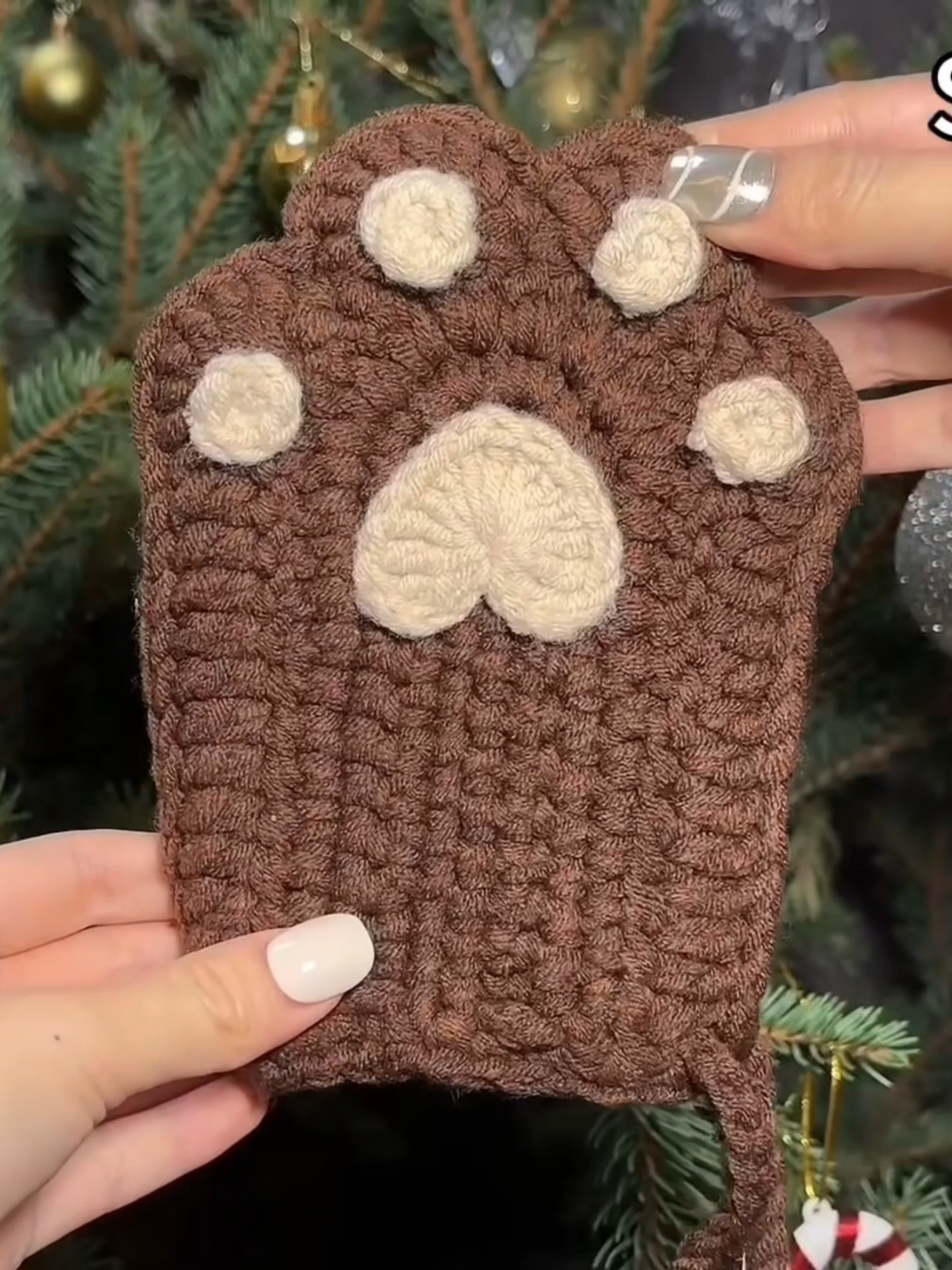 🐾 Attention, Cat Moms! 🐱✨ Meet the cutest way to save your bar soap AND make it foam like never before! 🧼 Our Crochet Finished Cat Claw Paw Soap Bags are here to make your bath time purrfect. 🛁💖 This brown paw design helps your soap last longer, dry faster, and create the most satisfying bubbles! 🐾😍 Treat your soap (and yourself) to some feline-approved fun. 😻 Tap the link to grab yours now! #CatMom #SoapSaver #CrochetSoapBag #PawPrintLove #BarSoapSaver #FoamingSoap #EcoFriendlyLiving #CatLoversOfTikTok #BathroomGoals #SoapAddict #HandmadeWithLove