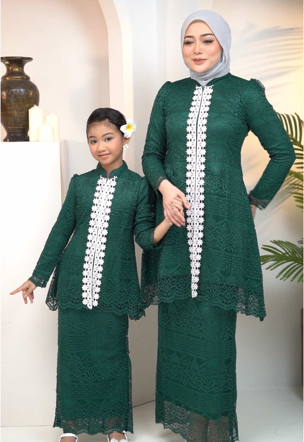 Cantiknya sedondon Ibu & Anak di hari Raya ni.. cepat Grab guys sementara stock masih ada 🥰😍 #bajuraya2025viralcantik #fyp #fashiontiktok #bajurayasedondonibuanak #bajukenduri #TikTokFashion #kurunglace #kebayaraya2025 #bajuraya2025cantik #bajukurung #ennaralovers 