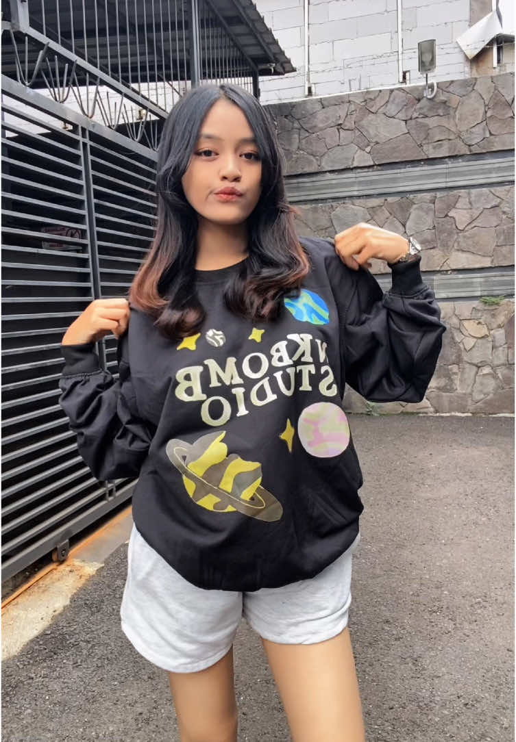 Tida bisa berkata kata lagi, pokonya cakep banget gaiiss🤩🤩#crewneck #OOTD #outfitoftheday #outfitsimple #fitcheck #masukberanda #trendingsong #promoguncang1212 #fyp 