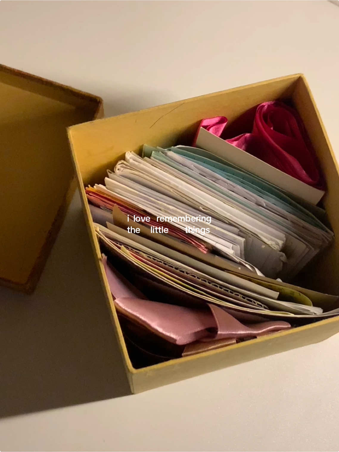 🌻🎀💌 more then money could ever buy<3 i really miss the random letters and post-it on every exam day and every special moment with their nicknames for me… it means a lot to me ❤️‍🩹 ib: kaka” yg lewat di fyp