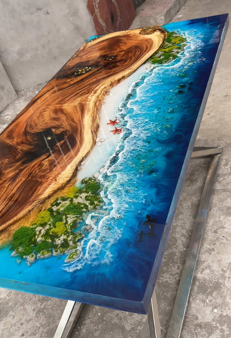 Góc nghiêng 3D của chiếc bàn đẹp. #epoxy #epoxyresin #epoxyart #fyp #resin #table #resinart #art #woodking #trending #wood #banlamviec #foryou #xuhuong #satisfying #DIY 