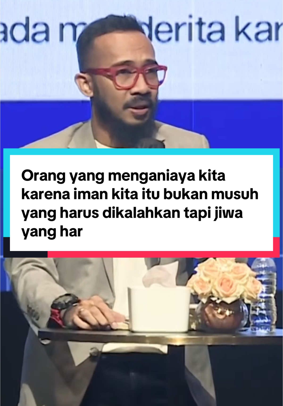 Orang yang menganiaya kita karena iman kita itu bukan musuh yang harus dikalahkan tapi jiwa yang harus dimenangkan   💌 Kisah Para Rasul‬ ‭7‬:‭59‬-‭60‬‬ TB “Sedang mereka melemparinya Stefanus berdoa, katanya: ”Ya Tuhan Yesus, terimalah rohku.” Sambil berlutut ia berseru dengan suara nyaring: ”Tuhan, janganlah tanggungkan dosa ini kepada mereka!” Dan dengan perkataan itu meninggallah ia.” 💌 Lukas‬ ‭23‬:‭34‬‬ TB “Yesus berkata: ”Ya Bapa, ampunilah mereka, sebab mereka tidak tahu apa yang mereka perbuat.” Dan mereka membuang undi untuk membagi pakaian-Nya.” 🎙 : @christofertapiheru  🎵 : Sejuta Rasa - Army of God Worship  🎬 : HOPEFUL - Ps. Christofer Tapiheru (Grow Community Church)  #kristen #renungankristen #inspirasikristen #renunganhariankristen #saatteduh #saatteduhharian #saatteduhkristen #kristenindonesia #rohani #rohanikristen #kekristenan #tuhanbaik #tuhanyesus #alkitab #firmantuhan #ayatalkitab #sharingfirman #anakmudakristen #imankristen #anaktuhan #pengikutyesus #renunganfirman #blessedtobeblessing #firmantuhan #solideogloria 