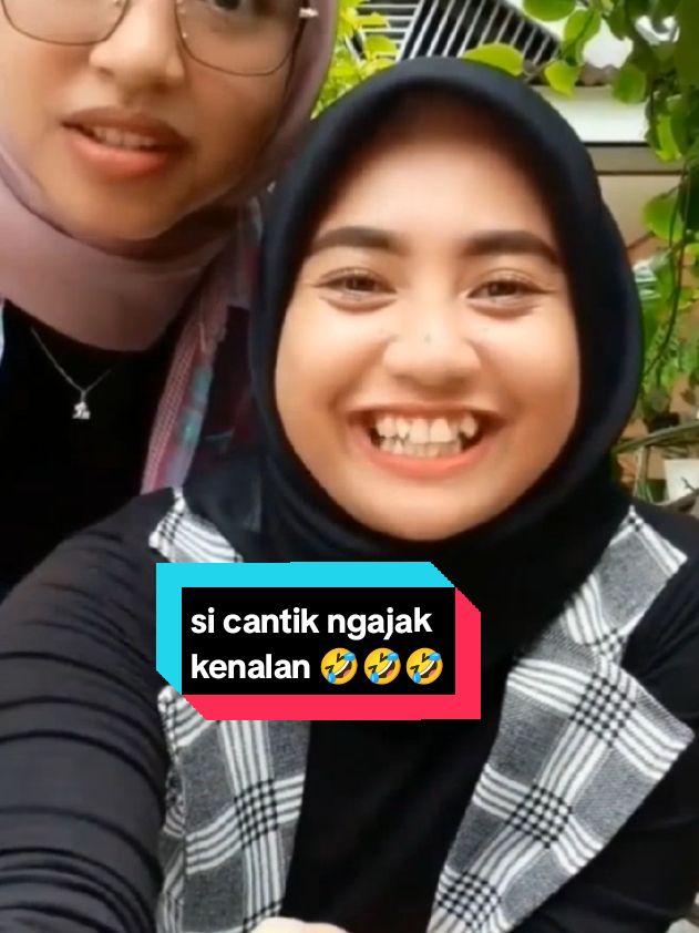 si cantik ngajak kenalan#komedi #hiburan #videoviral #videolucu #cantik#ngakak #kocak @Publik Update 