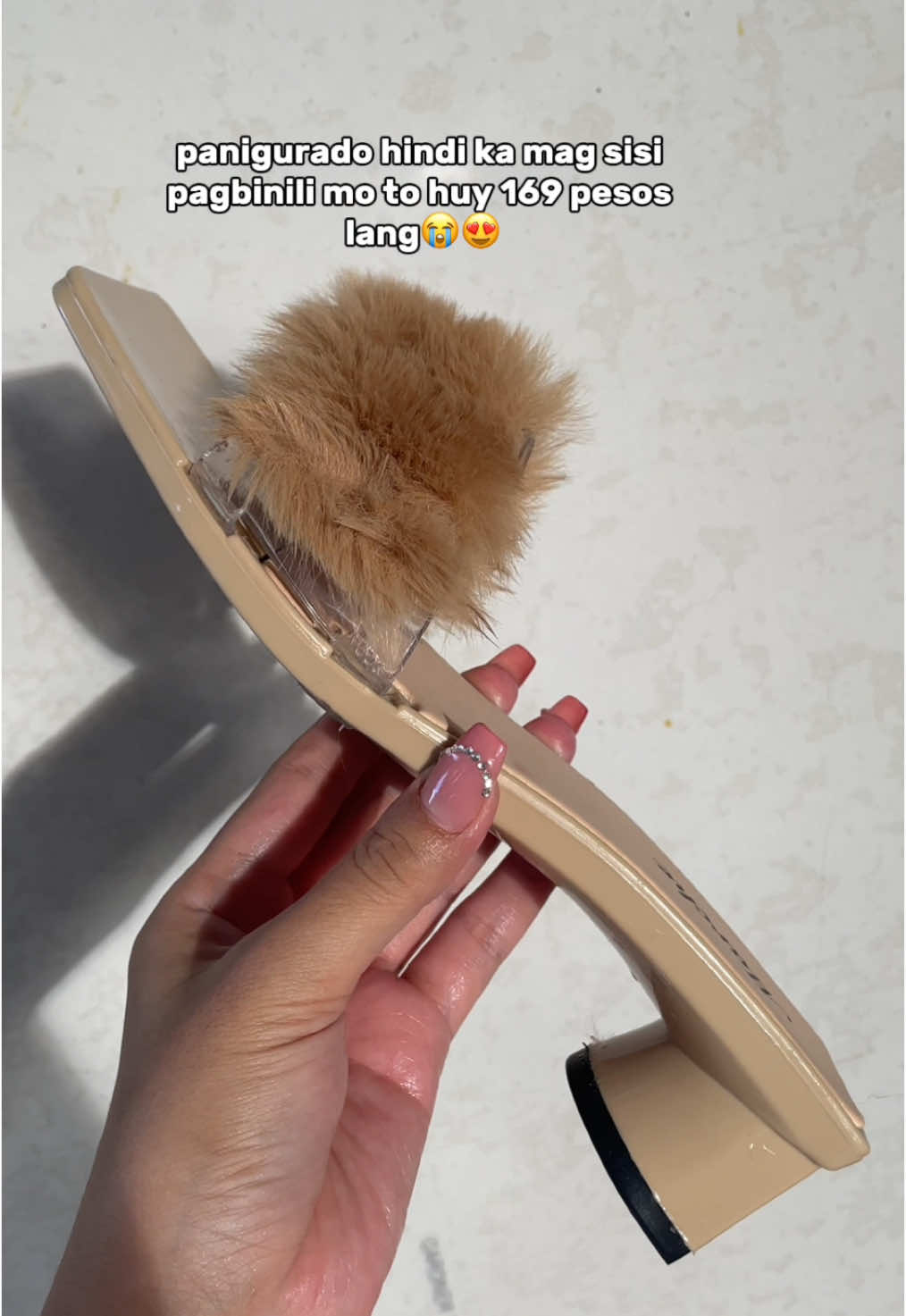 grabi parang di 169 pesos lang😭😍#furryslippers #slippers #wedgeslippers #sandal 