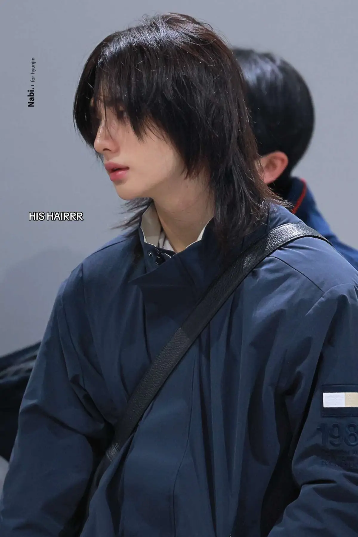 he looks so ethereal omg 🤭 @Stray Kids #kpopfyp #fypツ #스트레이키즈 #hyunjin #lovestay #hanussy #photos #airport #korea #skz #xybca #kpop 