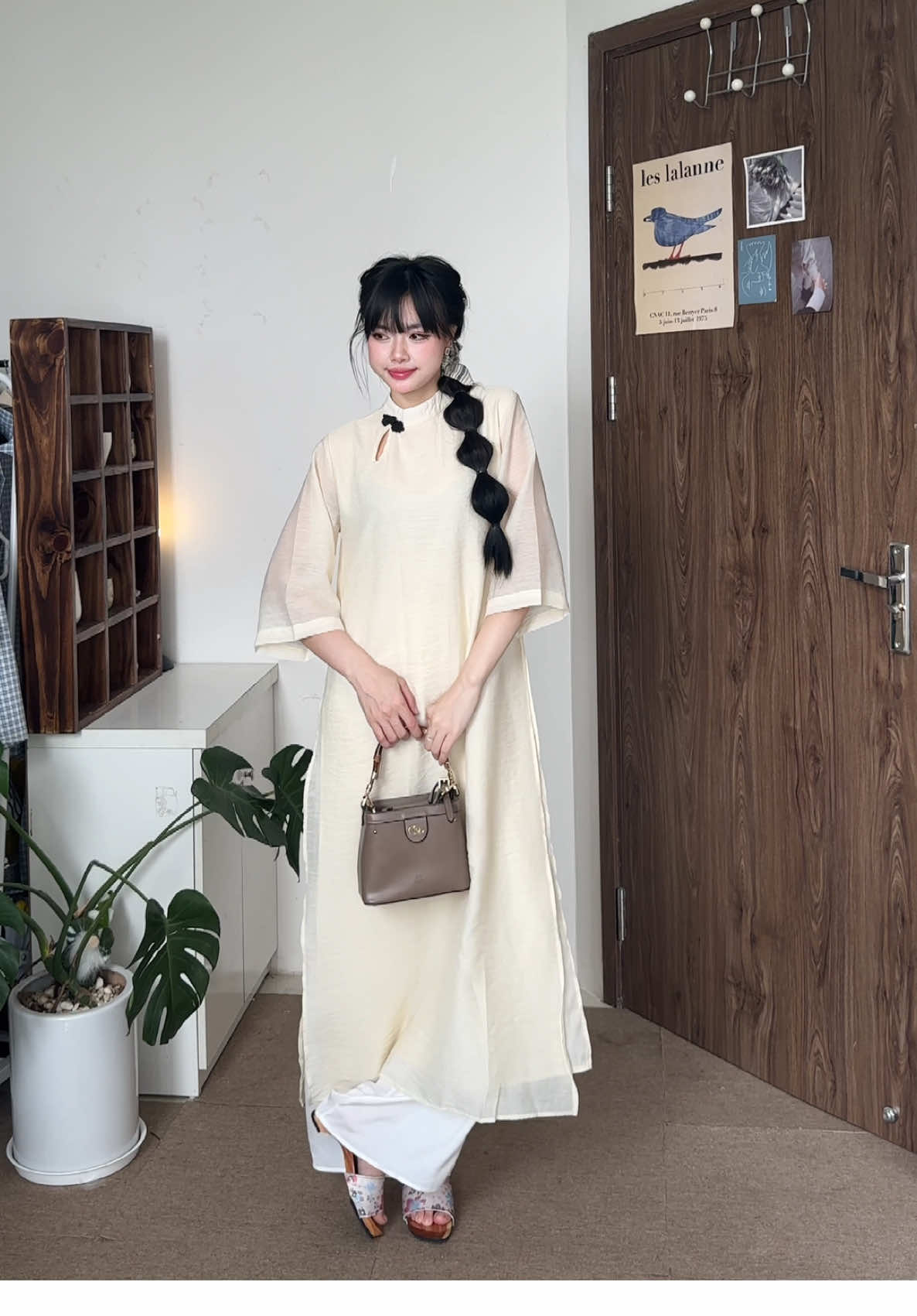 Phát súng đồ tết đầu tiên ạ . Mấy bác muốn lên kiểu nào nữa nhỉ … #aodaitet #outfitcheck #style 