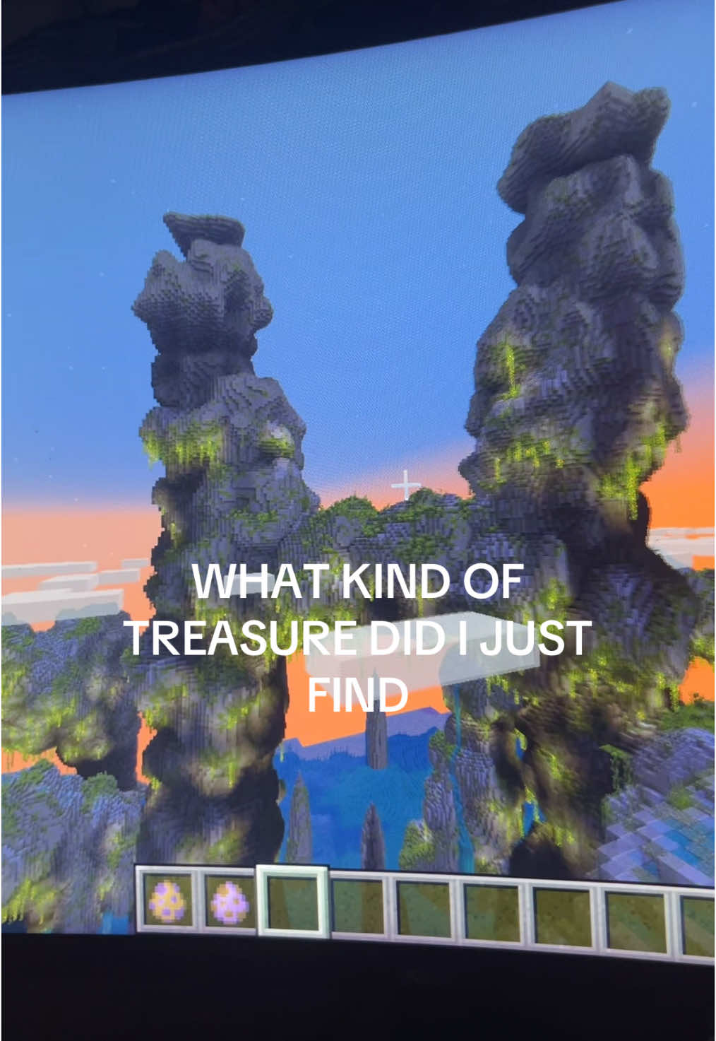 IDK IF I CAN DROP THE SEED BC I HAVE A TON OF MODS ON?? does anyone know the same of this biome?? #Minecraft #minecraftseeds #minecraftbuilding #wlw #wuhluhwuh 