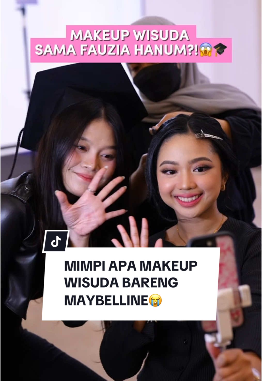 Fauzia Hanum + Maybelline = Satu pangket LENGKAP untuk makeup wisuda!😭🩷 Nyesel sih kalo ga cobain produknya, so GO GRAB YOURS!🛒🌟 #WeAreMaybelline #MaybellineMakeupGraduation #MaybellineClassOf2024 #SuperstayFoundationTransferproof #TotalFitForMySkin  #BalikLagiKeFitMe #MakeupMataAntiGeser #BuluMataSkyHigh #SuperstayMatteInk41Warna #Superstay71Shades #LifterGlossID #MakeupPemula #RekomendasiMakeup #PromoGuncang1212 