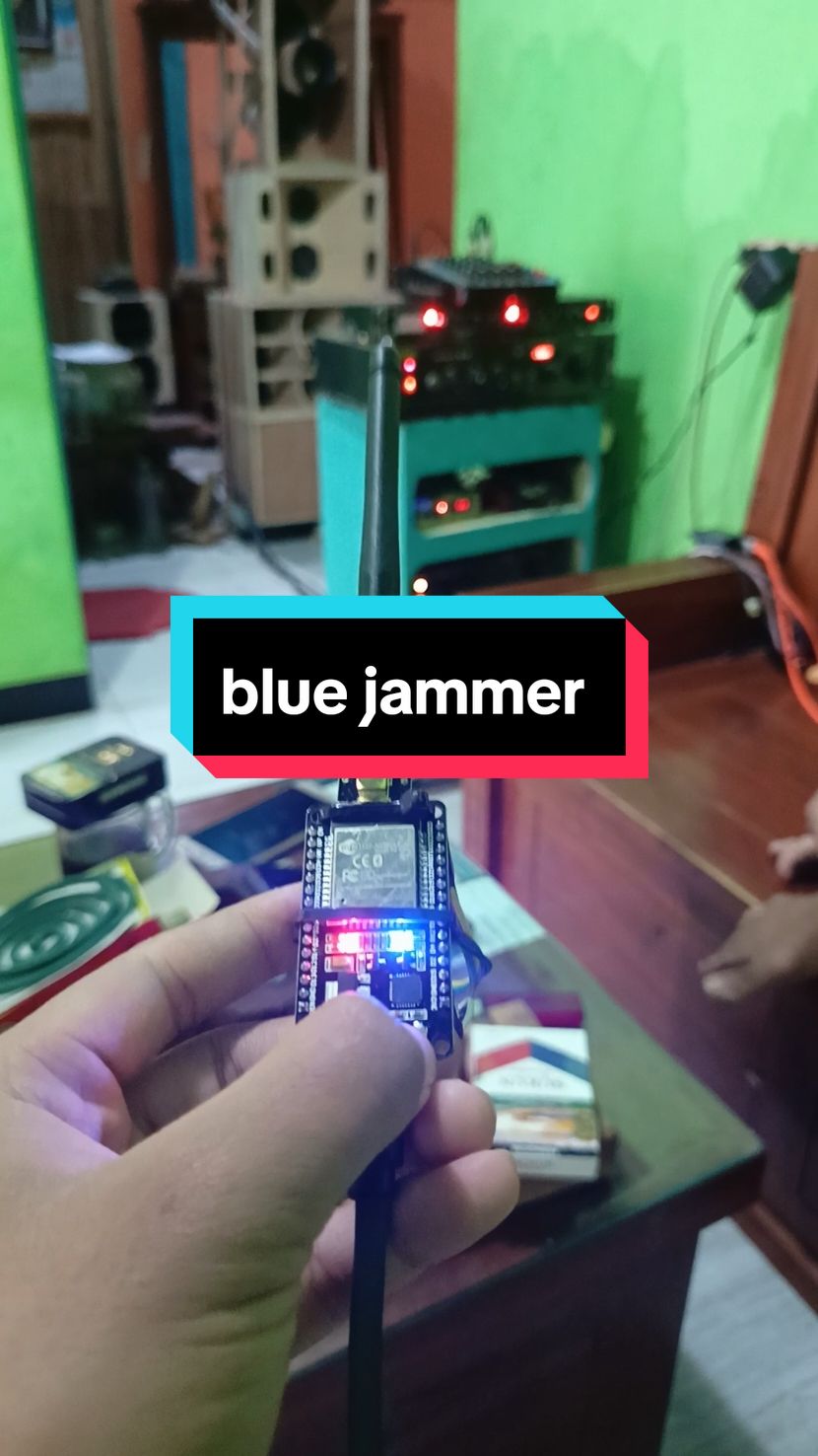 test blue jammer #bluetooth #bluejammer #bluetoothspeaker #blejammer 