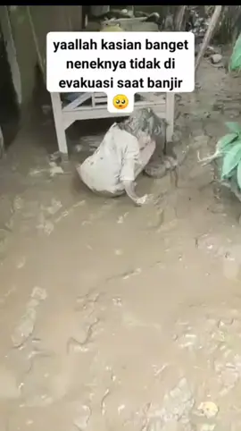 kasian nenek nya