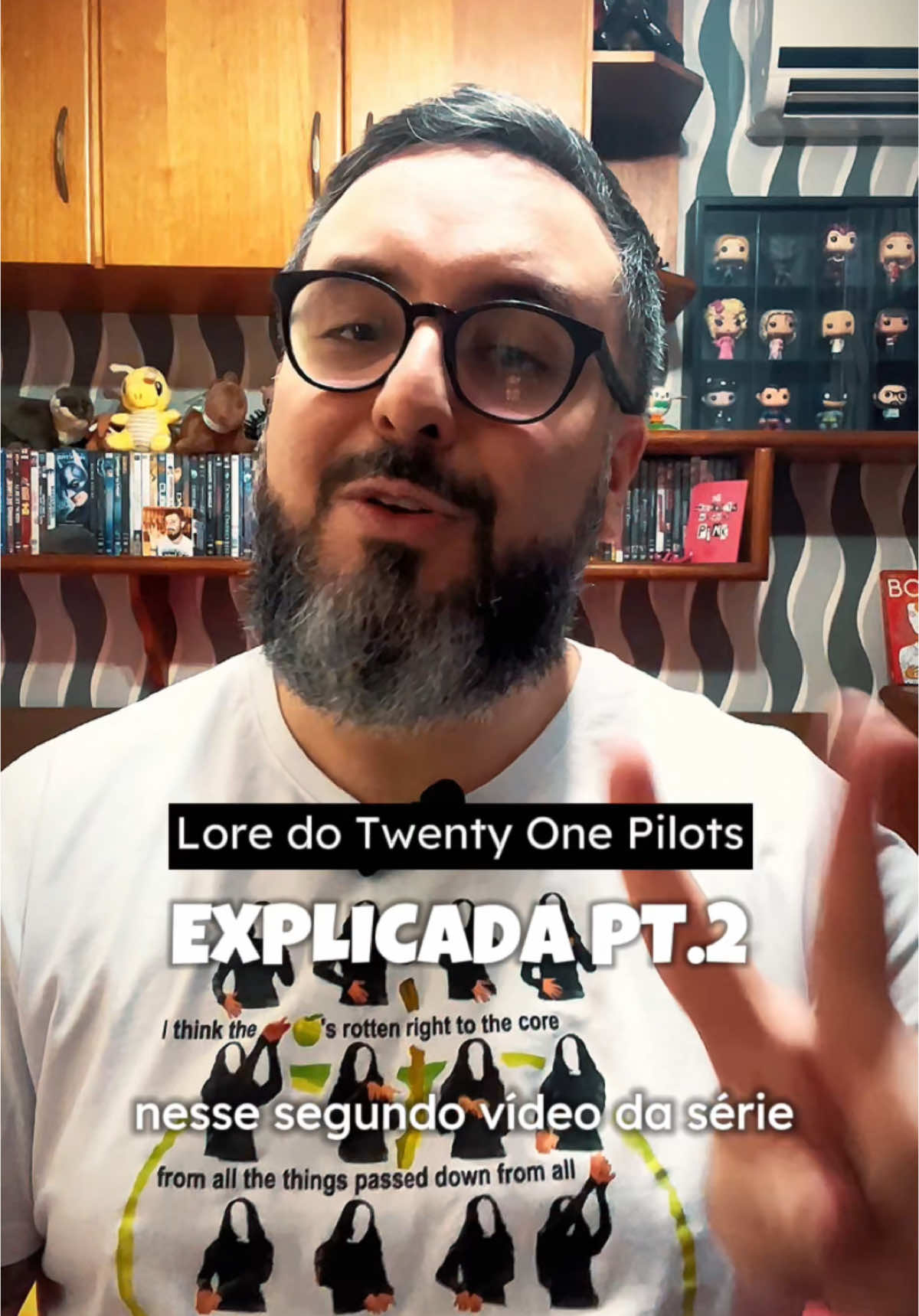 Entenda ainda mais da lore do Twenty Øne Pilots ❤️ Se você é fã desse duo apaixonante, você vai amar a nossa nova coleção, disponível no nosso site! (Link na bio)  Manda esse vídeo para aquele amigo ficar ainda mais fã da banda 🙌 #twentyonepilots #tøp #tyler #dema #banditos #culturapop #fomo #pop #twentyønepiløts #clique #tøp #curiosidades #fyp 