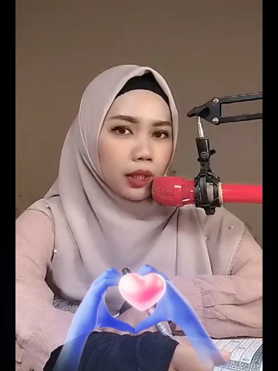 Jazakallah khairan khatsiran....trimakasih buat supportnya,doa n semangatnya buat sandra🙏🏻berkah barokah selalu,sehat,selalu semoga Allah mudahkan setiap urusannya n Allah lncarkan lg rizkinya 🙏🏻🙏🏻🥰 semoga keberkahan n kebahagiaan selalu trcurah untuk kita semua aamiin..aamiin...🥰🤲🏻 Trimakasih buat kak: @❤️ Suamiku sayang ❤️  @REMPI @faisalfarm08  @m22u03kh  @semua teman2 sandra semuanya yg tdk bs sandra sebutkan satu per satu ❤️❤️❤️ sehat selalu kalian semuanya❤️🤲🏻 #menulisquran #livegift #istiqomah #ikhtiar #ikhlas 